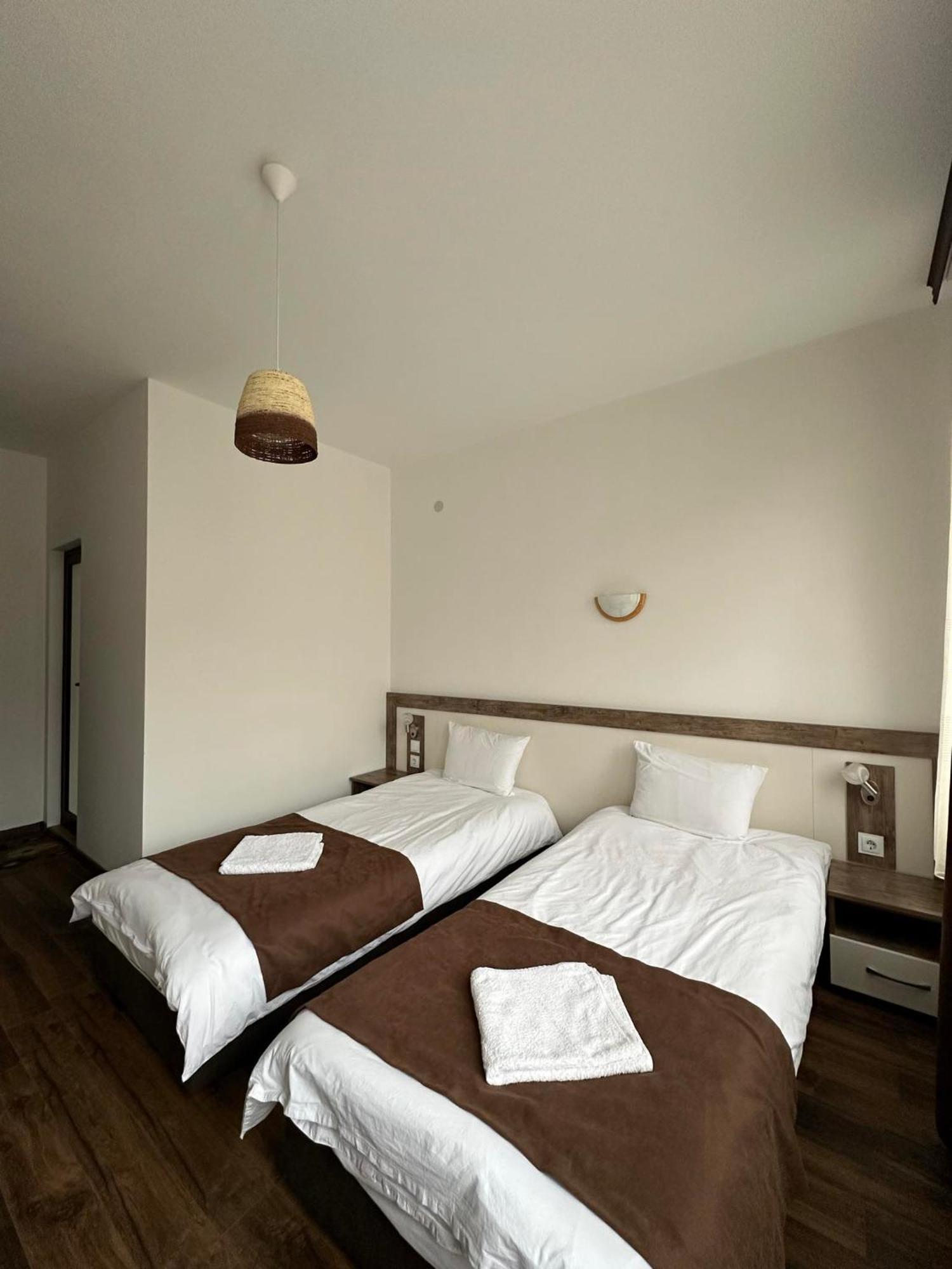 Бялата Къща Hotel Chakalarovo Luaran gambar