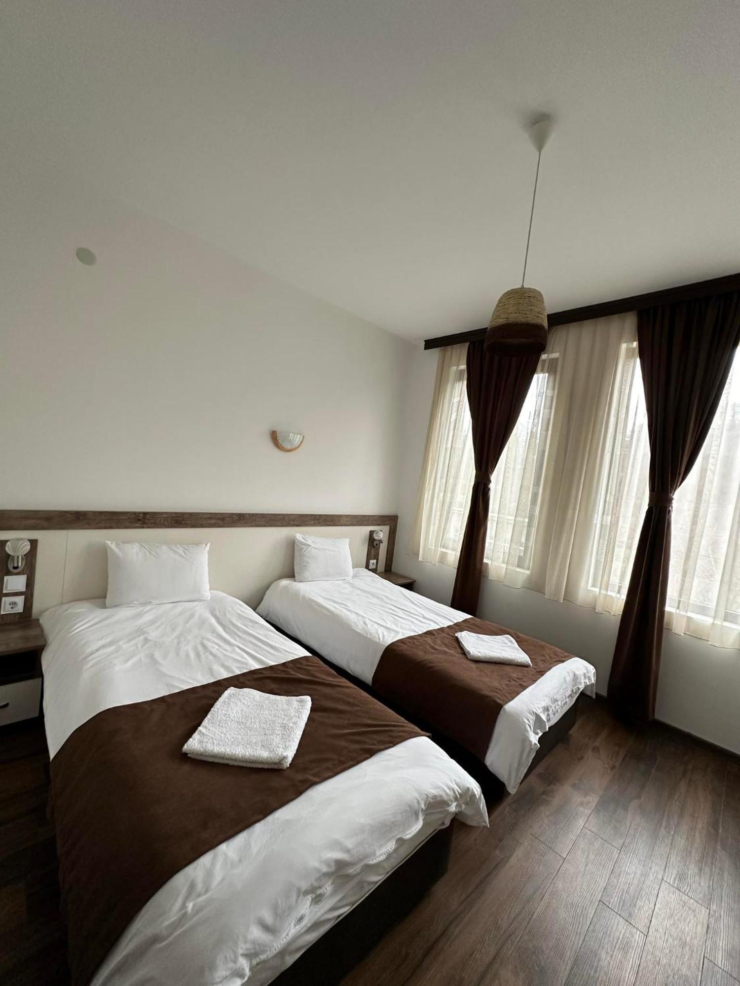 Бялата Къща Hotel Chakalarovo Luaran gambar