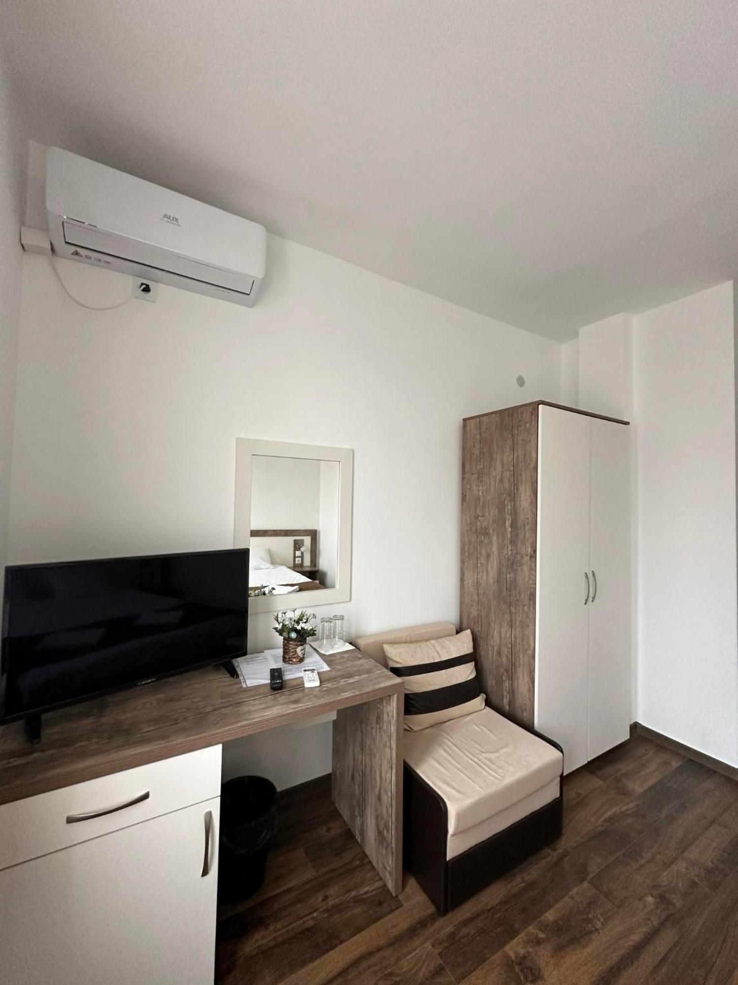 Бялата Къща Hotel Chakalarovo Luaran gambar