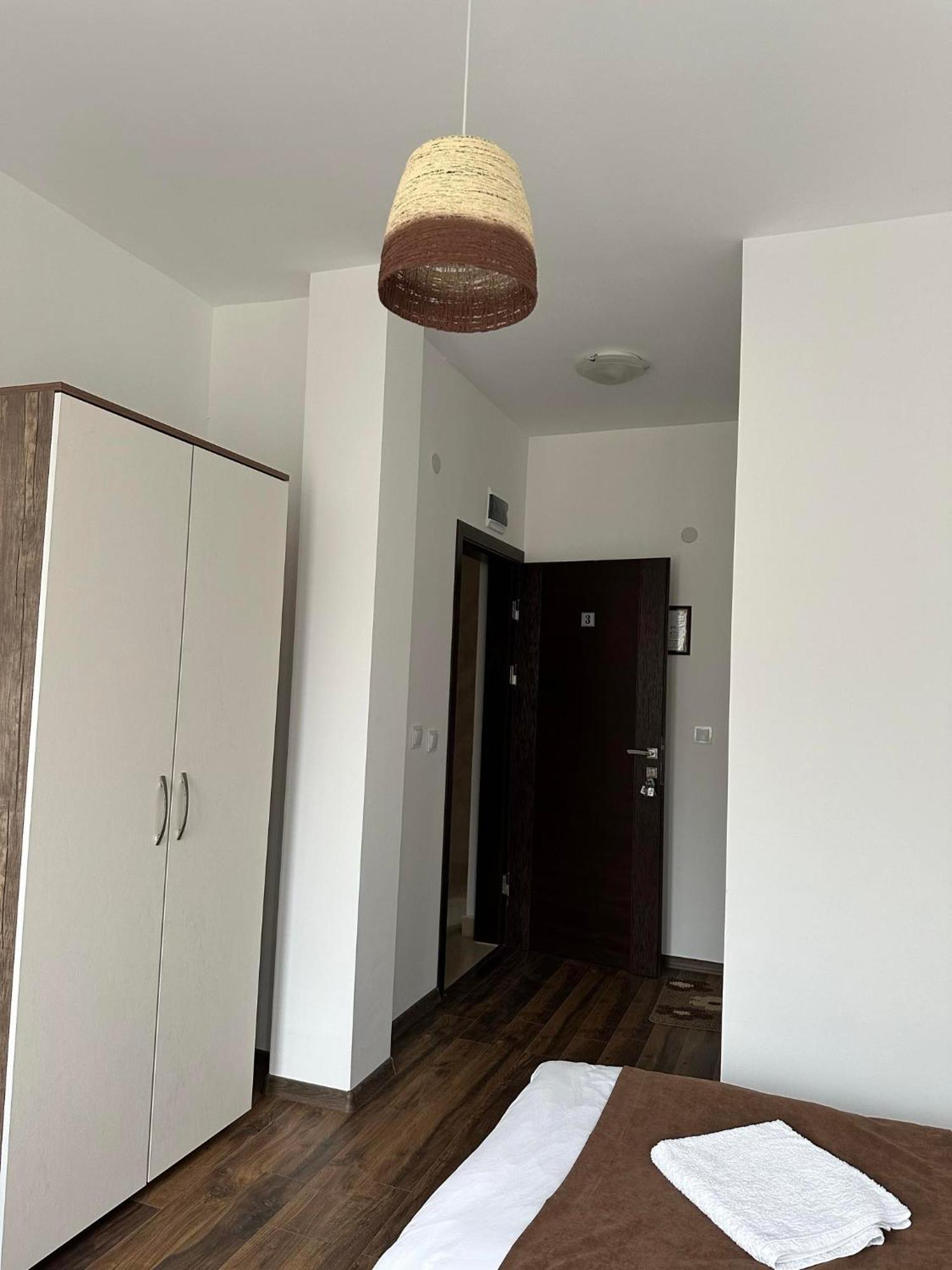 Бялата Къща Hotel Chakalarovo Luaran gambar