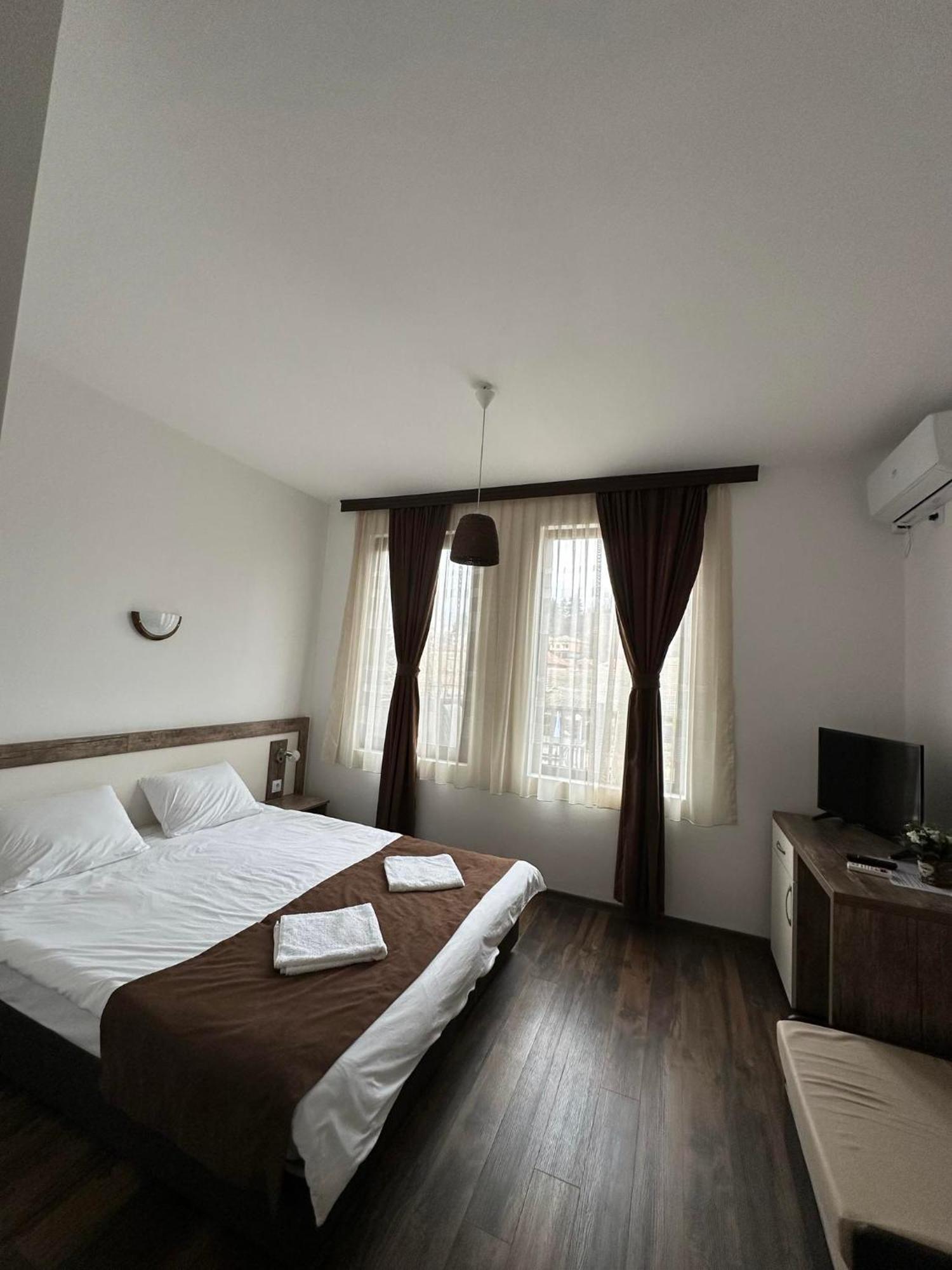 Бялата Къща Hotel Chakalarovo Luaran gambar