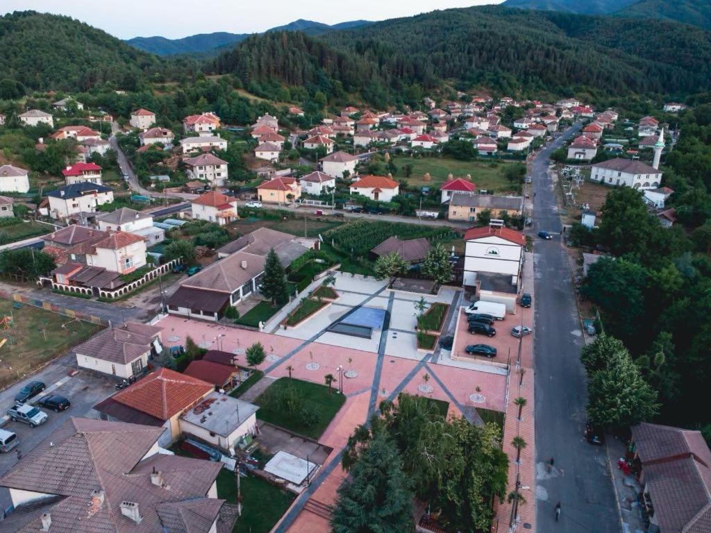Бялата Къща Hotel Chakalarovo Luaran gambar