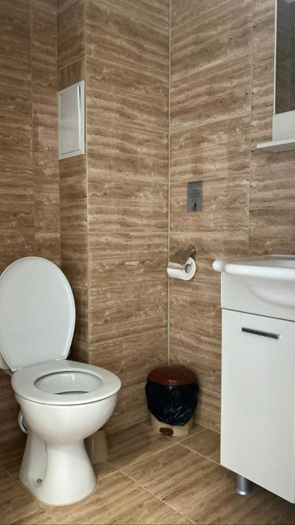 Бялата Къща Hotel Chakalarovo Luaran gambar
